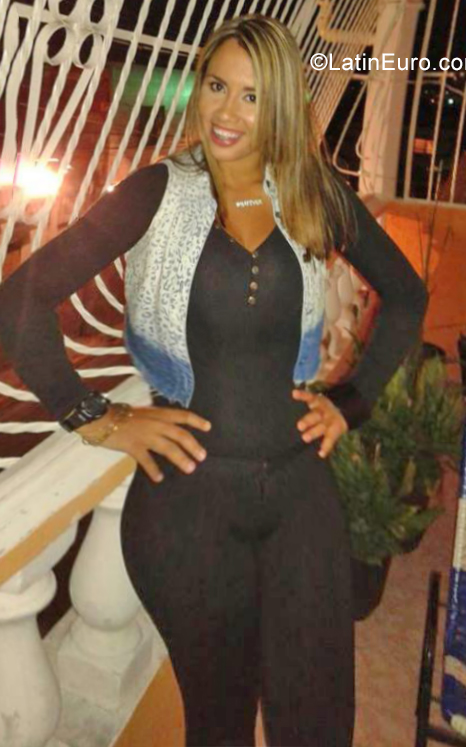 Date this gorgeous Venezuela girl Anastasia from Caracas VE3708