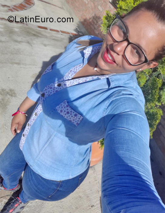 Date this lovely Spain girl Zylmely from Madrid ES597