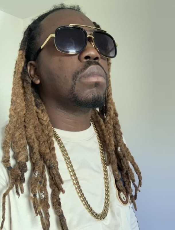 Date this good-looking United States man Benzo from Newark US21132
