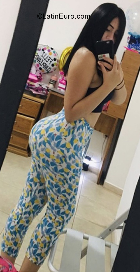 Date this exotic Venezuela girl Alejandra from Caracas VE3755