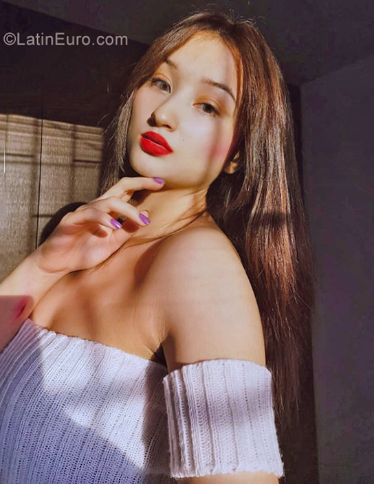 Date this tall Colombia girl Carolina from Manizales CO29499