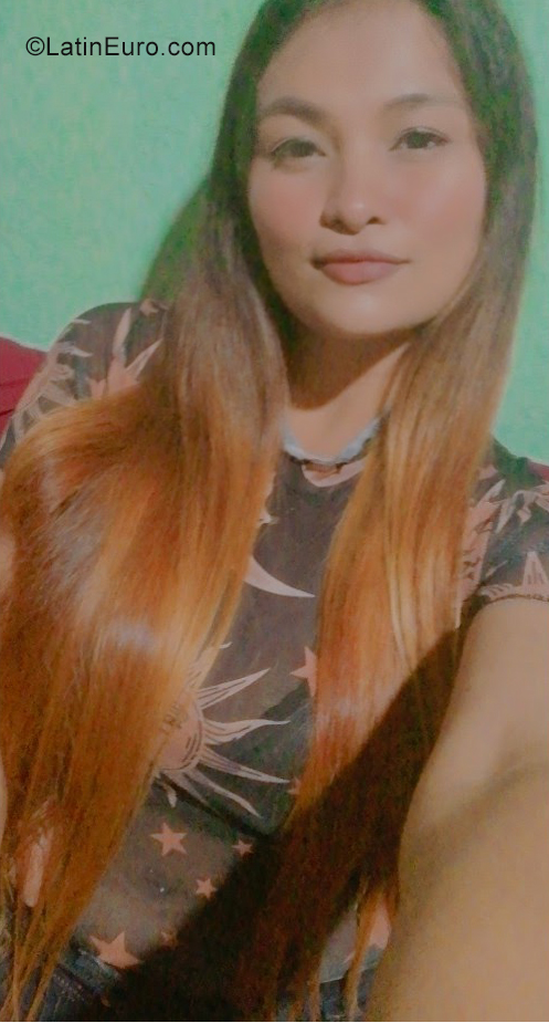 Date this tall El Salvador girl Isabel from San Salvador SV154