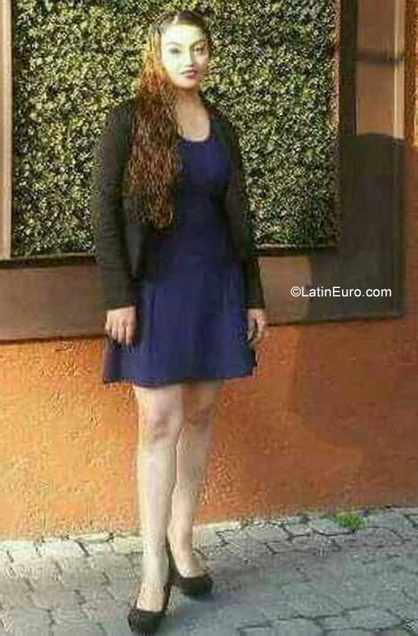 Date this young Mexico girl Denisse from Cuernavaca MX2278