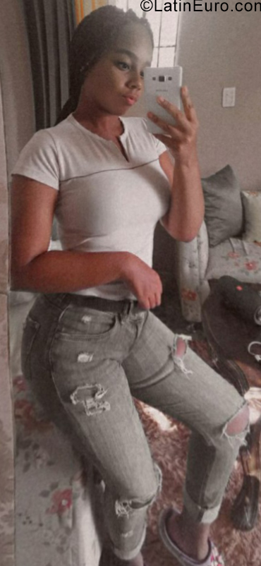 Date this pretty Dominican Republic girl Francisca from Santo Domingo DO39410
