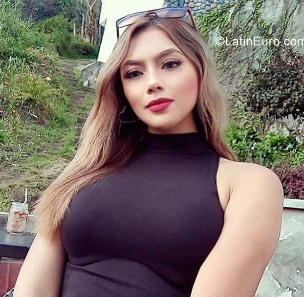 Date this delightful Ecuador girl Lucely from Quito EC904