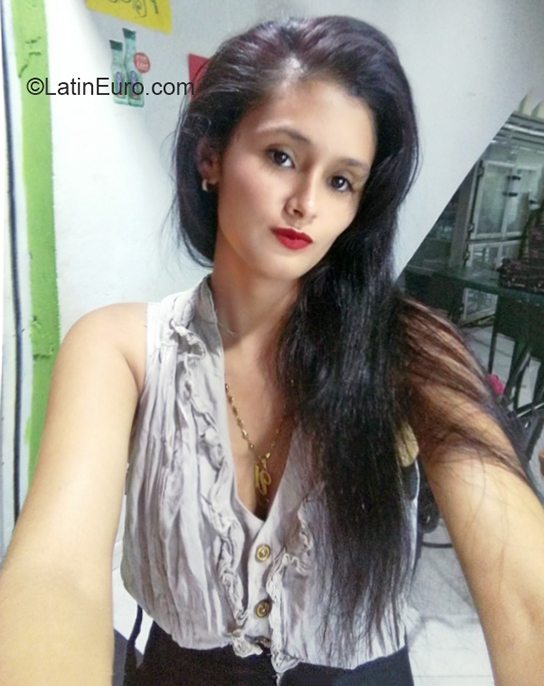 Date this stunning Colombia girl Laura from Bogota CO29645