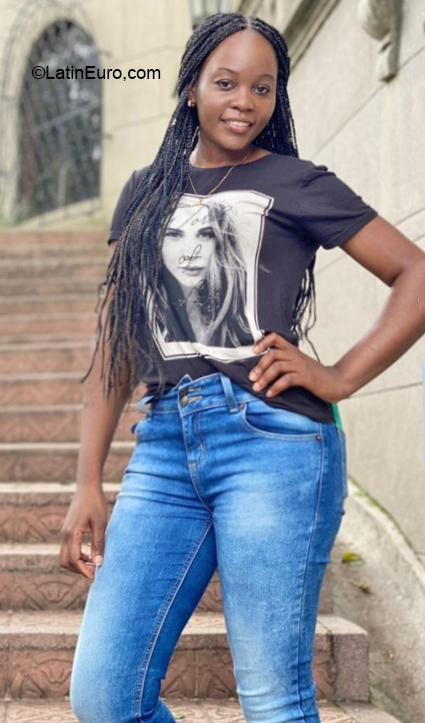 Date this charming Colombia girl Julieth from Medellín CO29656