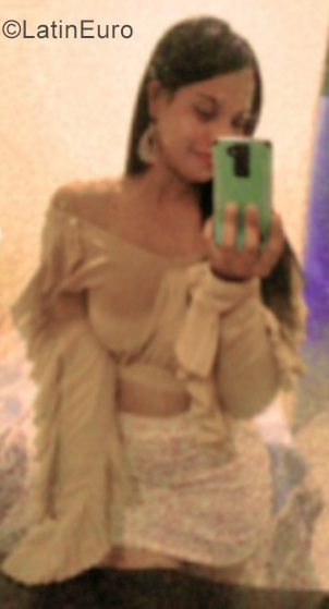 Date this pretty Dominican Republic girl Fariely from Santiago De Los Caballeros DO39515