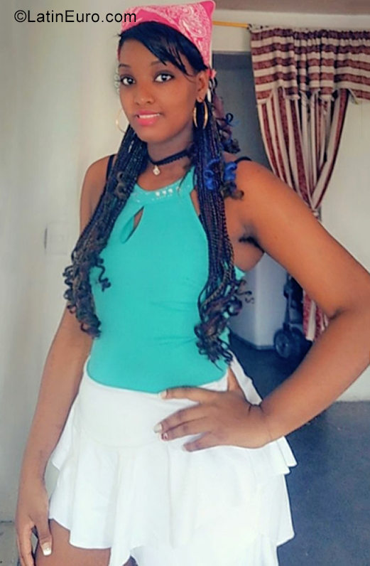 Date this georgeous Colombia girl Thefany from Palmira CO29764