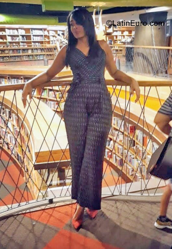 Date this exotic Brazil girl Amanda from Recife BR11899