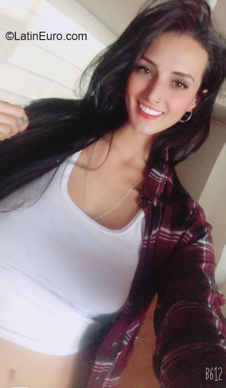 Date this sensual Colombia girl Angel. from Bogota CO29796