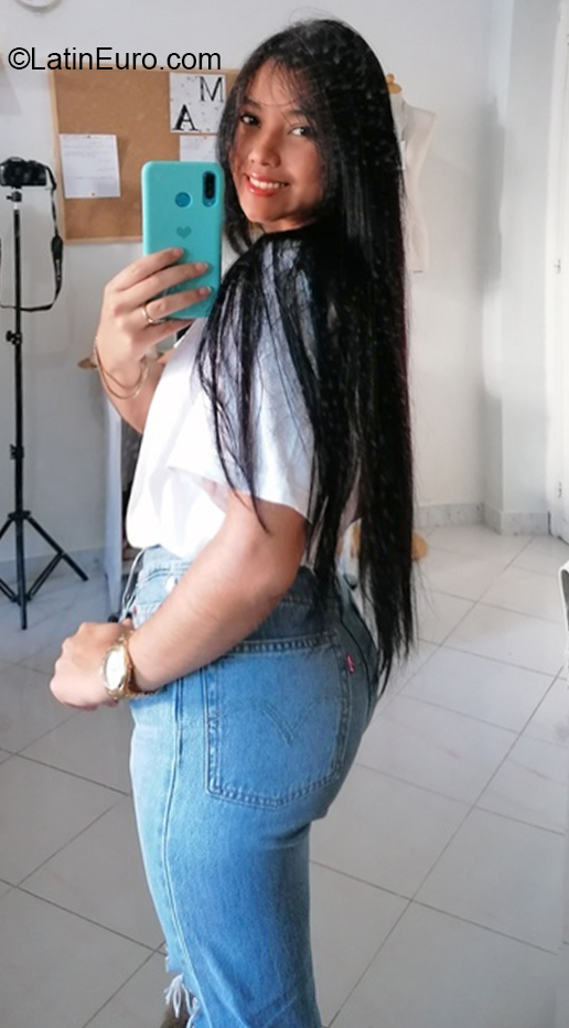 Date this charming Italy girl Angelica from Napoli IT344