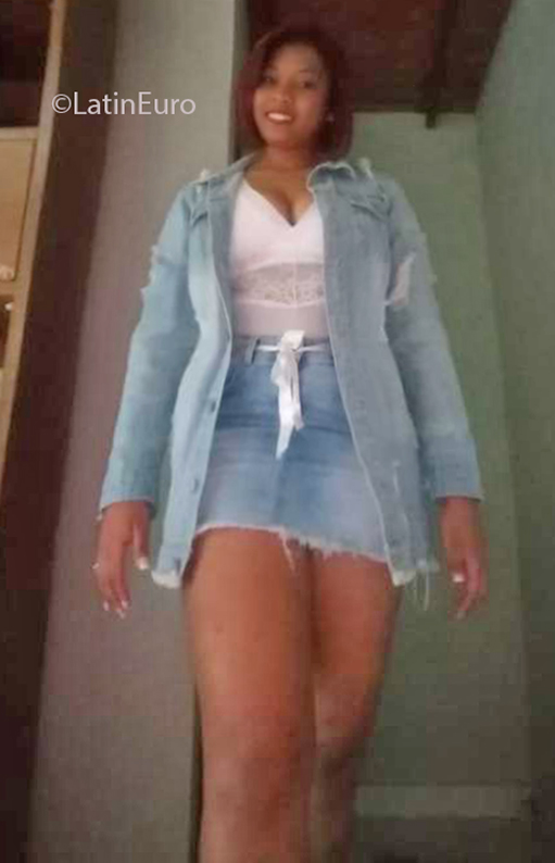 Date this hot Colombia girl Mary from Medellin CO29866
