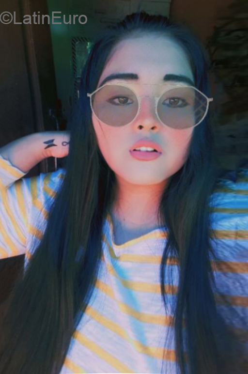 Date this attractive Bolivia girl Abigail from Santa Cruz BO115