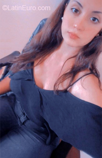 Date this pretty Argentina girl Agustina from Buenos Aires AR737