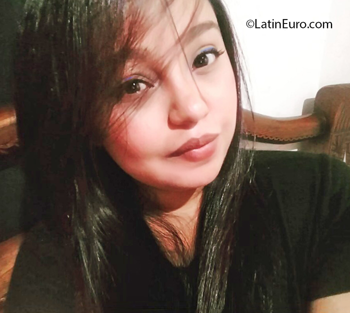Date this stunning Colombia girl Luisa from Medellin CO30106