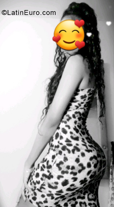 Date this young Colombia girl Dariana from Cali CO30195