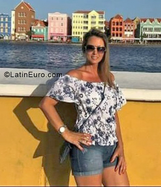 Date this gorgeous Colombia girl Patricia from Cali CO30210