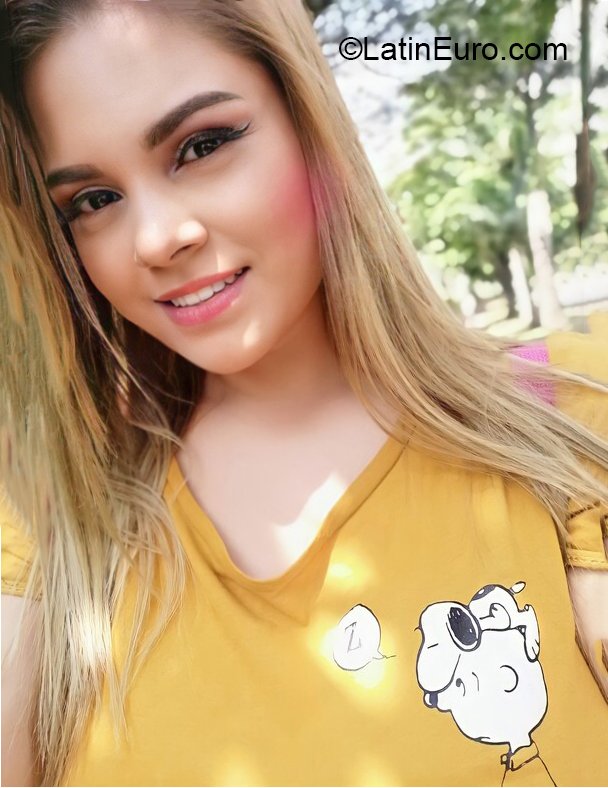 Date this charming Colombia girl Valentina from Cali CO31292
