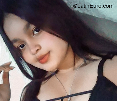 Date this beautiful Colombia girl Camila Molina from Bogotá CO30277