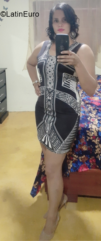 Date this hot Dominican Republic girl Elio from Santo Domingo DO39890