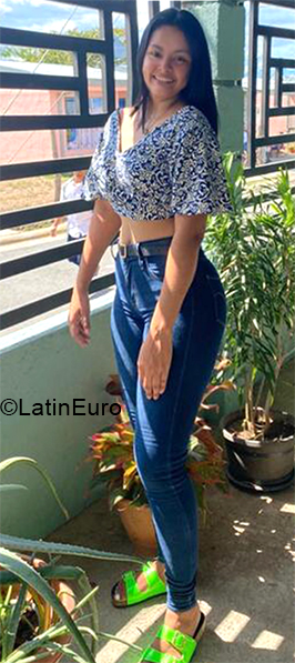 Date this foxy Costa Rica girl Katherine from Heredia CR464