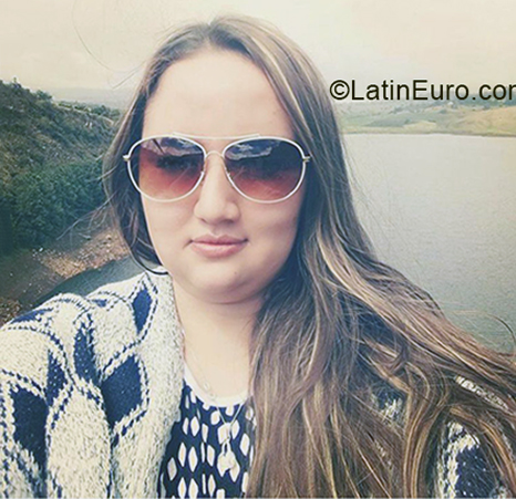 Date this passionate Colombia girl Camila from  CO30387