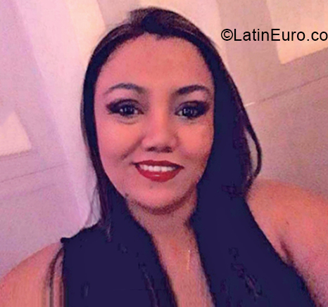 Date this happy Colombia girl Gloria from Cartagena CO30392