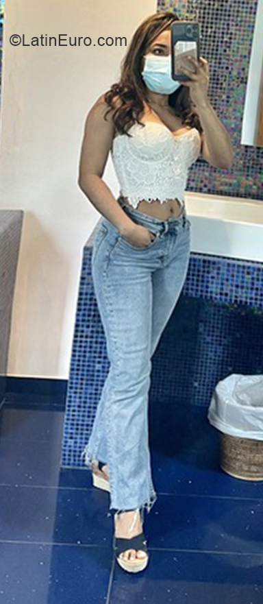 Date this sensual Spain girl SEBE from  ES710