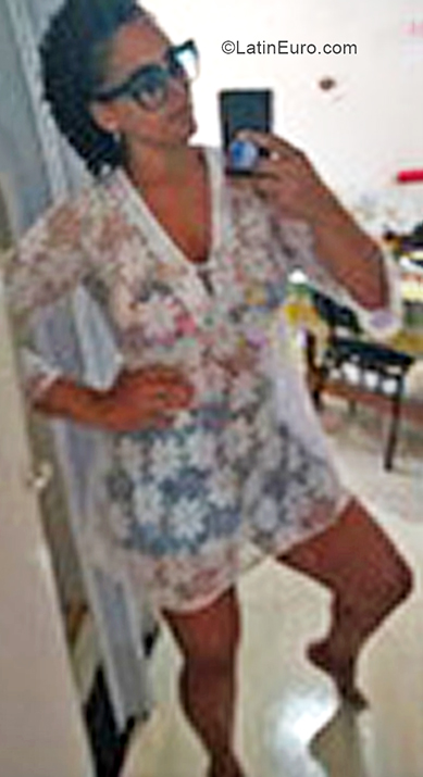 Date this hard body Brazil girl Patricia from Salvador BR11401