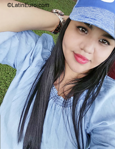 Date this hot El Salvador girl Faby from San Salvador SV169