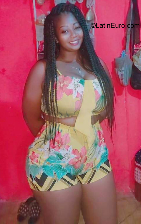 Date this exotic Ecuador girl Maryuri maria from Esmeraldas EC907