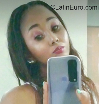 Date this hot Colombia girl Blanca from Pereira CO30521