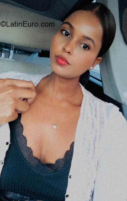 Date this passionate Dominican Republic girl Loren from Santo Domingo DO39994