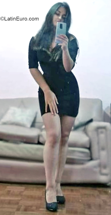 Date this pretty Ecuador girl Laura from Quito EC858
