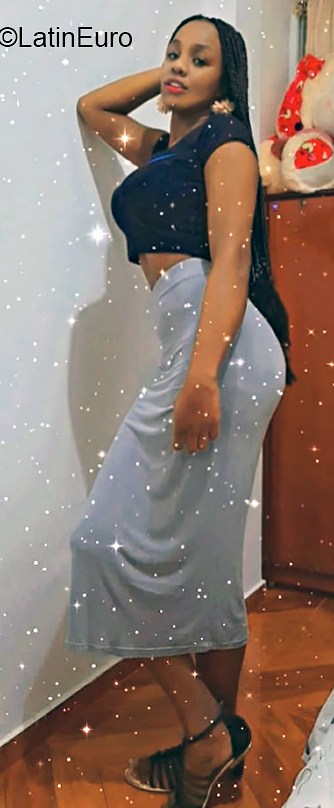 Date this voluptuous Colombia girl Yady from Bogota CO30635