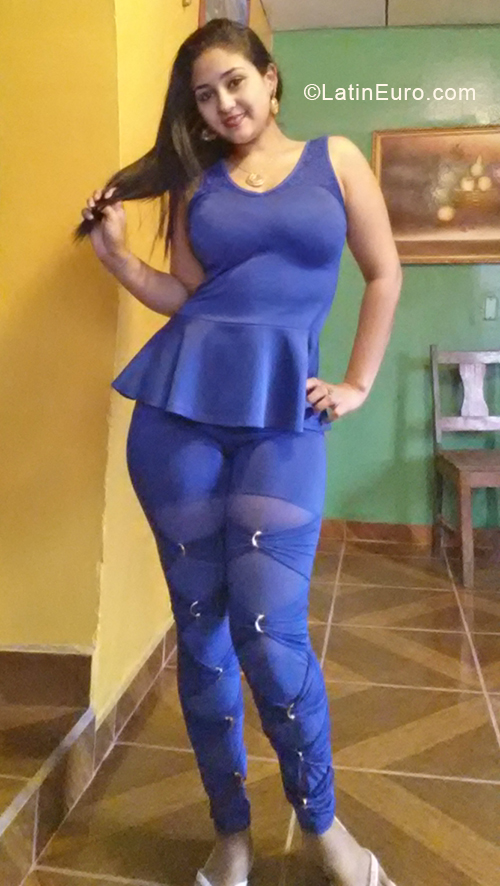 Date this gorgeous Dominican Republic girl Karen from Olanchito DO40108