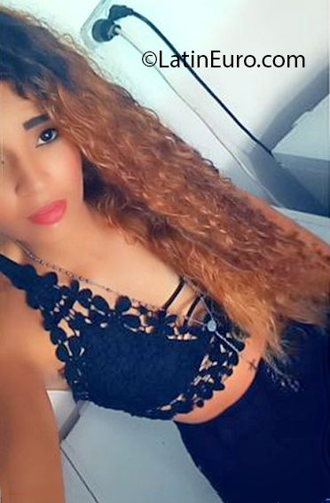 Date this pretty Colombia girl Anna from San Martin Meta CO30712