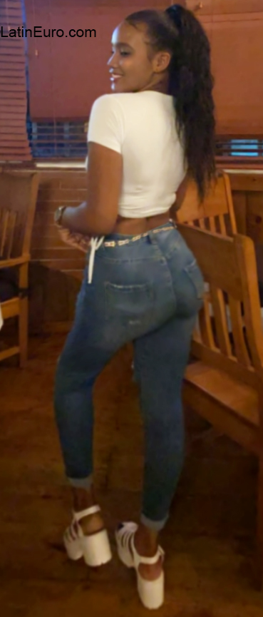 Date this beautiful Dominican Republic girl Yomairy from San Pedro de Macoris DO40145