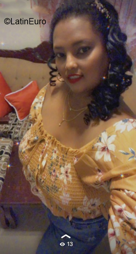 Date this delightful Dominican Republic girl Romeri from Santo Domingo DO40171