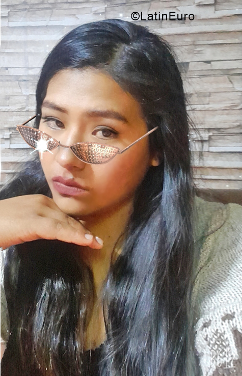 Date this georgeous Bolivia girl Sandra Alejandr from La Paz BO125