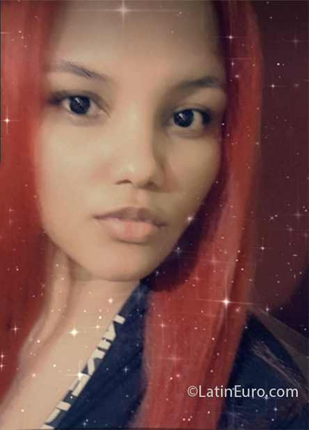 Date this fun Spain girl Isabela from Marbella ES656