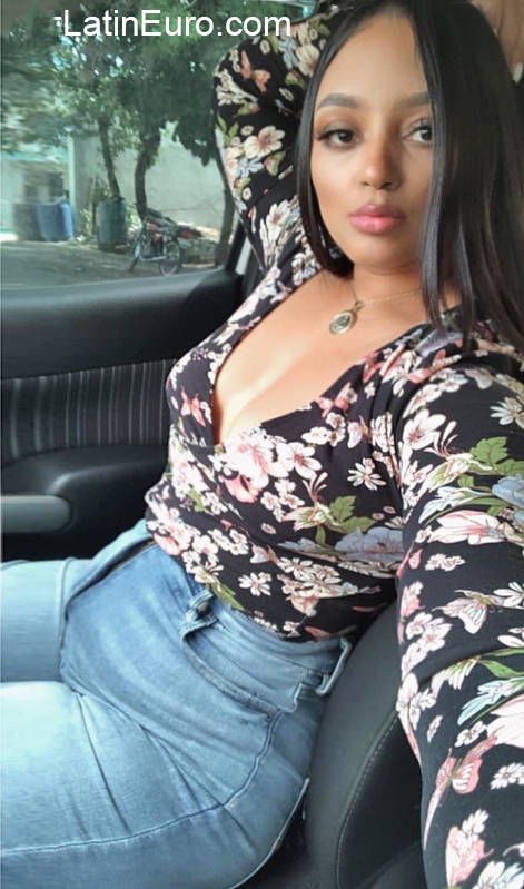 Date this sultry Dominican Republic girl Luisa from La Vega DO40216