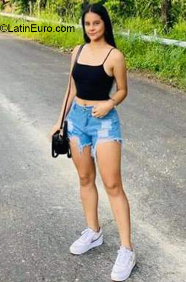 Date this tall Colombia girl Nia from Medellin CO30865