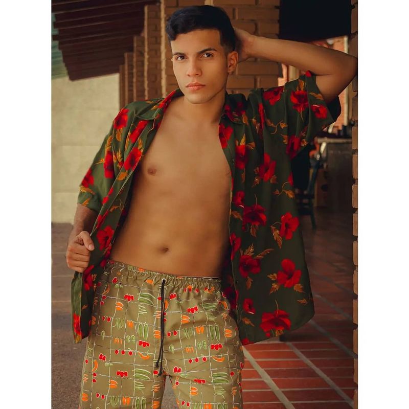 Date this georgeous Venezuela man Bryan from Caracas VE4075