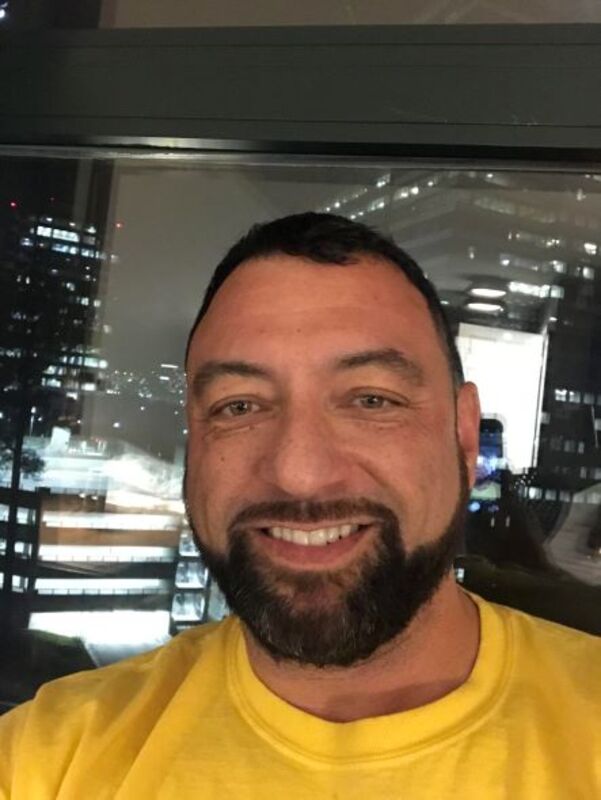 Date this georgeous United States man Wayne from Lafayette US21449
