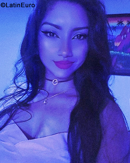 Date this passionate Colombia girl Gabriela from Barranquilla CO33464