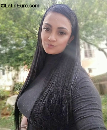 Date this sultry Colombia girl KAREN from Medellin CO30982