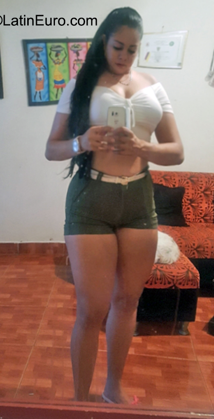 Date this funny Colombia girl Yuli from Cali CO30991