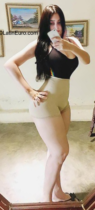 Date this fun Ecuador girl Astrid from Guayaquil EC871